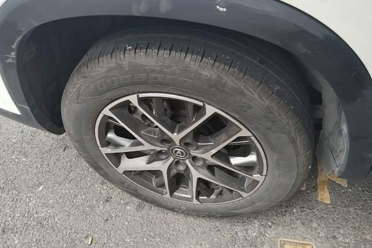 Used CHANGAN CS75 PLUS 2022 2nd Generation 1.5T Automatic Prestige Version Right Rear Wheel Hub