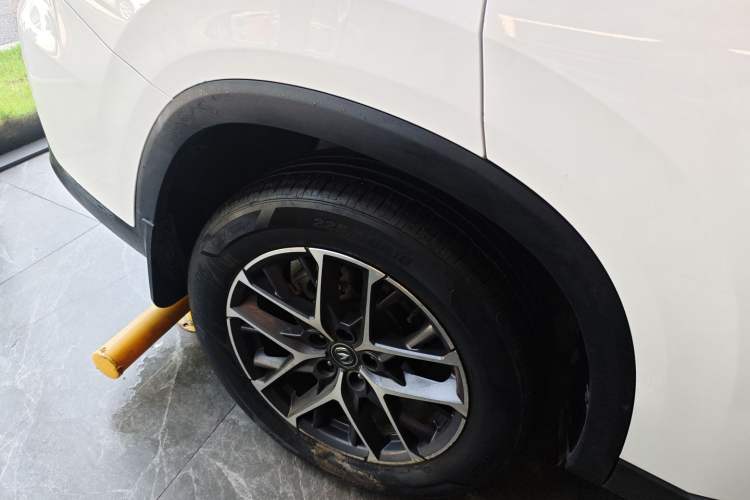 Used CHANGAN CS75 PLUS 2022 2nd Generation 1.5T Automatic Luxury Version Right Rear Wheel Hub