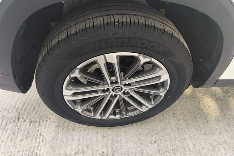 Used CHANGAN CS75 PLUS 2022 1.5T Automatic Elite Version Right Rear Wheel Hub