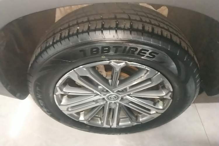 Used CHANGAN CS75 PLUS 2022 1.5T Automatic Luxury Model Right Rear Wheel Hub
