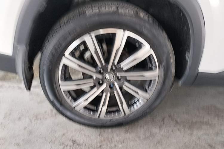 Used CHANGAN CS75 PLUS 2022 2nd Generation 1.5T Automatic Luxury Edition Right Rear Wheel Hub