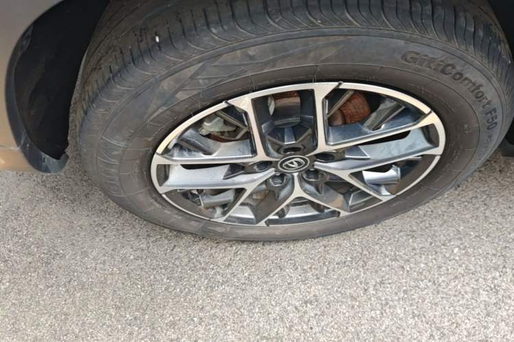 Used CHANGAN CS75 PLUS 2022 2nd Generation 1.5T Automatic Luxury Version Right Rear Wheel Hub