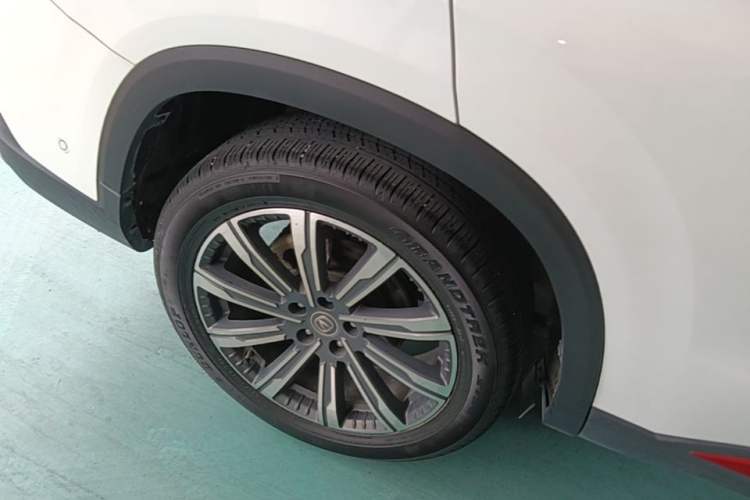 Used CHANGAN CS75 PLUS 2022 2nd Generation 2.0T Automatic Flagship Version Right Rear Wheel Hub
