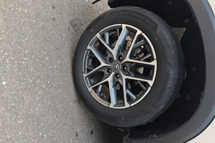 Used CHANGAN CS75 PLUS 2022 Classic Edition 1.5T Automatic Pioneer Model Right Rear Wheel Hub