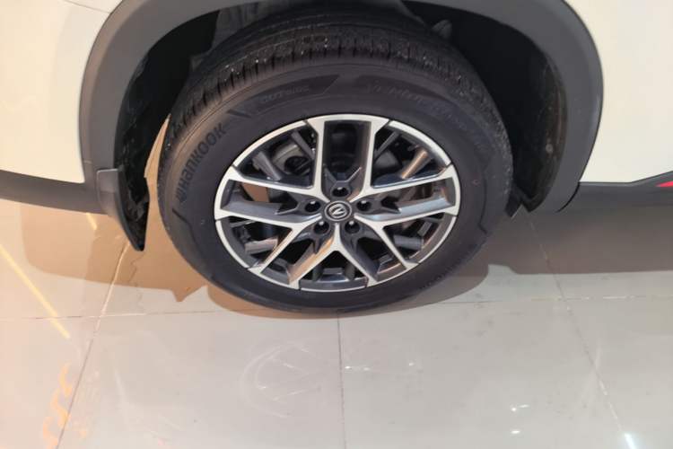 Used CHANGAN CS75 PLUS 2022 2nd Generation 1.5T Automatic Prestige Version Right Rear Wheel Hub