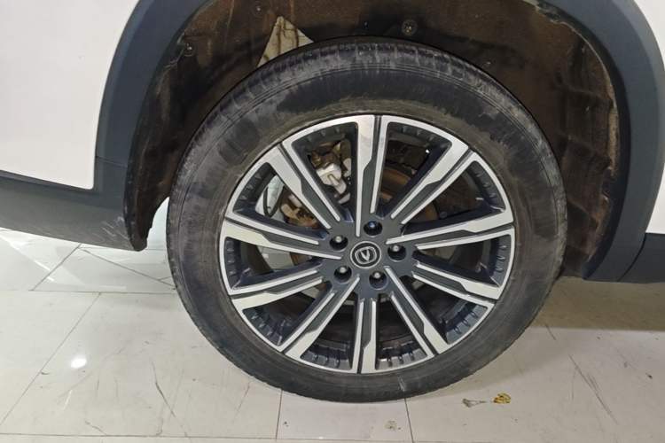 Used CHANGAN CS75 PLUS 2022 Second-Generation 2.0T Automatic Prestige Model Right Rear Wheel Hub