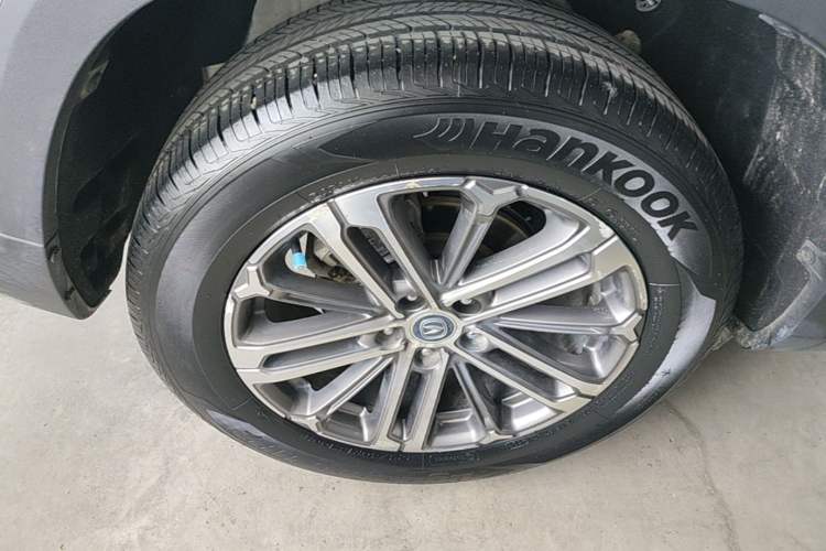 Used CHANGAN CS75 PLUS 2022 1.5T Automatic Luxury Model Right Rear Wheel Hub