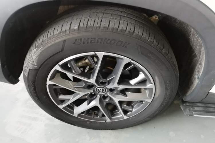 Used CHANGAN CS75 PLUS 2022 2nd Generation 1.5T Automatic Pilot Version Right Rear Wheel Hub