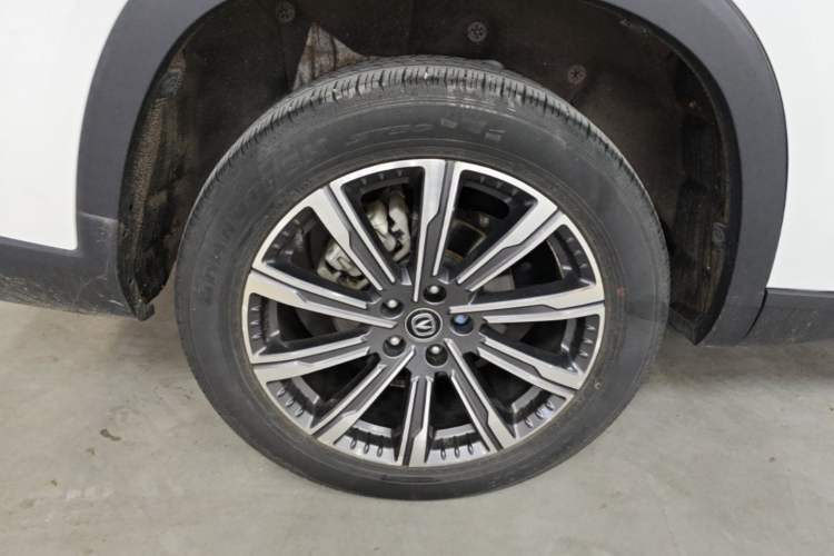 Used CHANGAN CS75 PLUS 2022 2nd Generation 2.0T Automatic Navigation Version Right Rear Wheel Hub