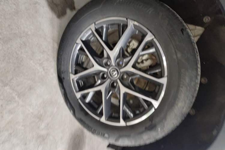Used CHANGAN CS75 PLUS 2022 2nd Generation 1.5T Automatic Prestige Version Right Rear Wheel Hub