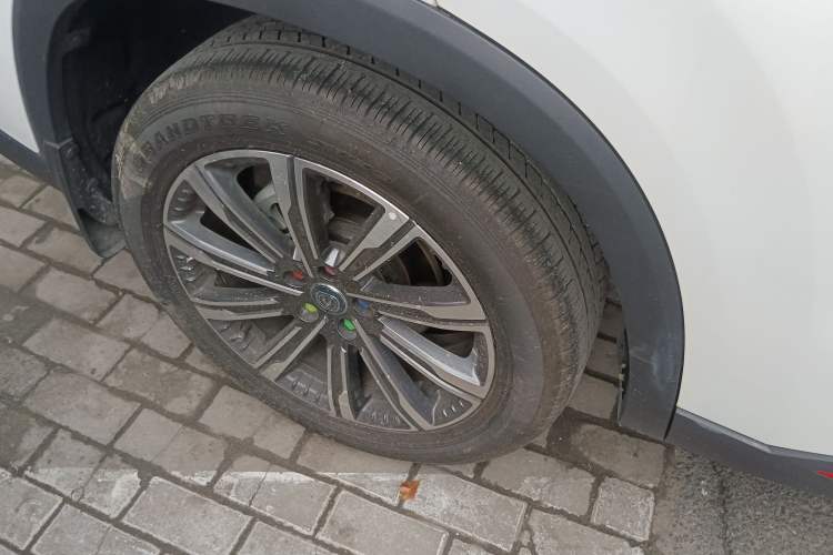 Used CHANGAN CS75 PLUS 2022 2nd Generation 2.0T Automatic Flagship Version Right Rear Wheel Hub