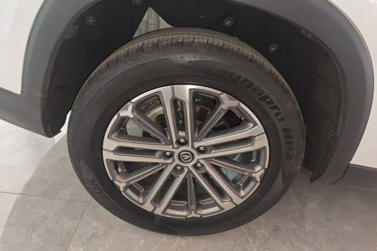 Used CHANGAN CS75 PLUS 2022 1.5T Automatic Luxury Model Right Rear Wheel Hub
