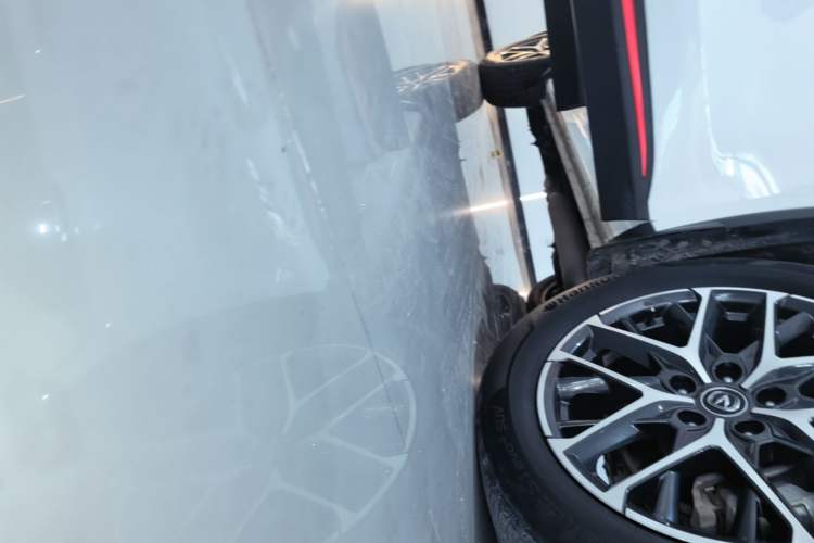 Used CHANGAN CS75 PLUS 2022 2nd Generation 1.5T Automatic Prestige Version Right Side Sill