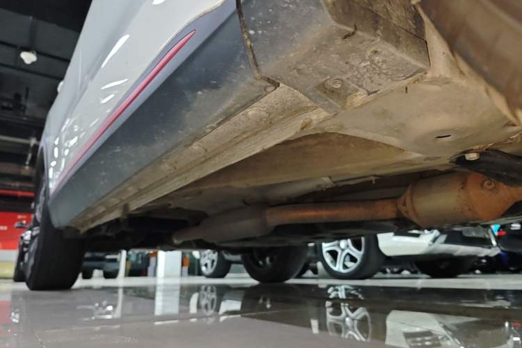 Used CHANGAN CS75 PLUS 2022 Second-Generation 2.0T Automatic Prestige Model Right Side Sill