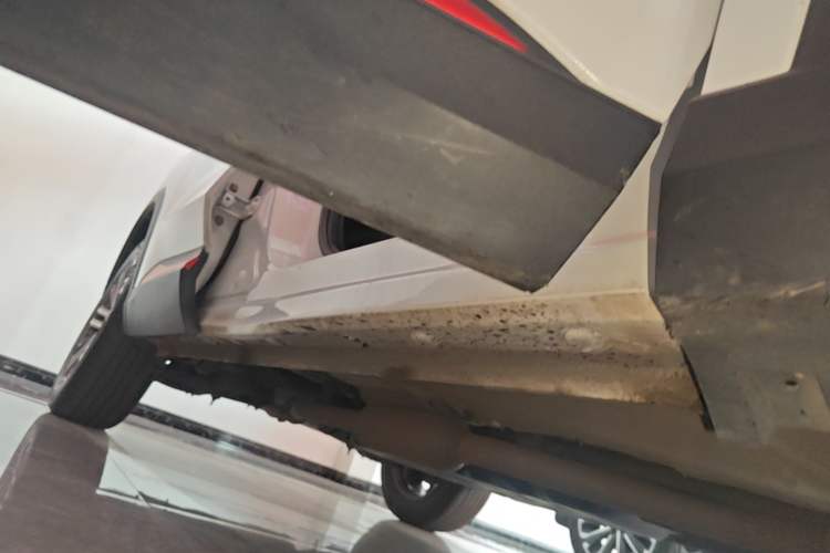 Used CHANGAN CS75 PLUS 2022 1.5T Automatic Luxury Model Right Side Sill