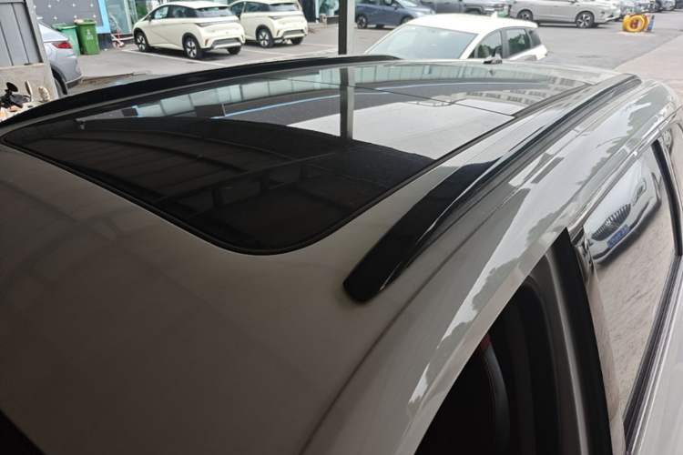 Used CHANGAN CS75 PLUS 2022 1.5T Automatic Luxury Model Roof