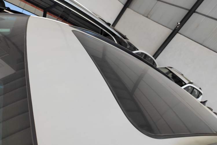 Used CHANGAN CS75 PLUS 2022 Second-Generation 2.0T Automatic Prestige Model Roof