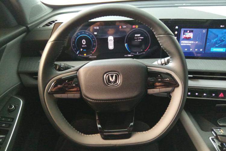 Used CHANGAN CS75 PLUS 2022 Second-Generation 2.0T Automatic Prestige Model Steering Wheel