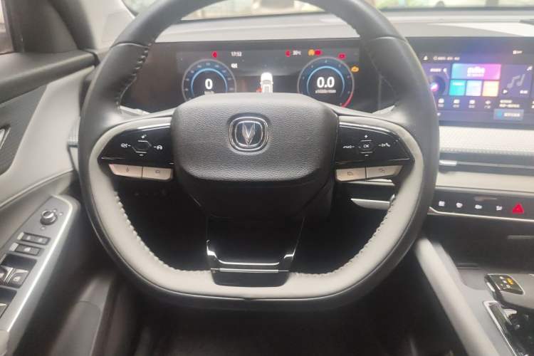 Used CHANGAN CS75 PLUS 2022 2nd Generation 1.5T Automatic Prestige Version Steering Wheel
