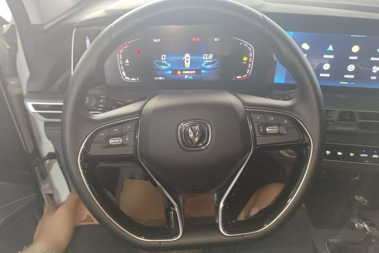 Used CHANGAN CS75 PLUS 2022 Classic Edition 1.5T Automatic Pioneer Model Steering Wheel