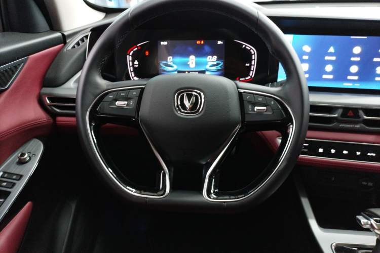 Used CHANGAN CS75 PLUS 2022 Classic Edition 1.5T Automatic Pioneer Model Steering Wheel