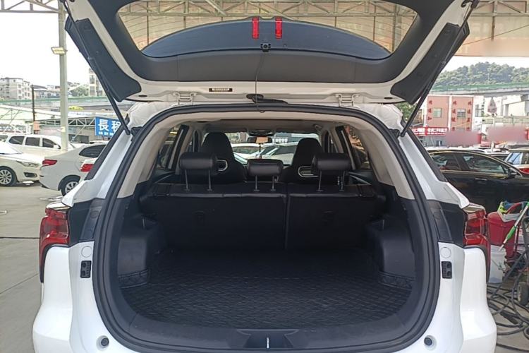 Used CHANGAN CS75 PLUS 2022 Classic Edition 1.5T Automatic Pioneer Model Trunk