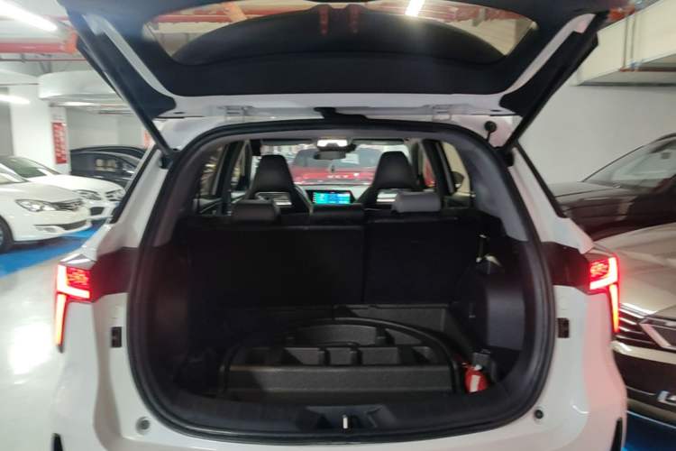 Used CHANGAN CS75 PLUS 2022 2nd Generation 1.5T Automatic Prestige Version Trunk