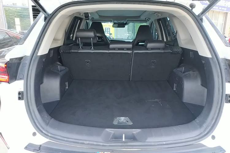 Used CHANGAN CS75 PLUS 2022 2.0T Automatic Flagship Edition Trunk