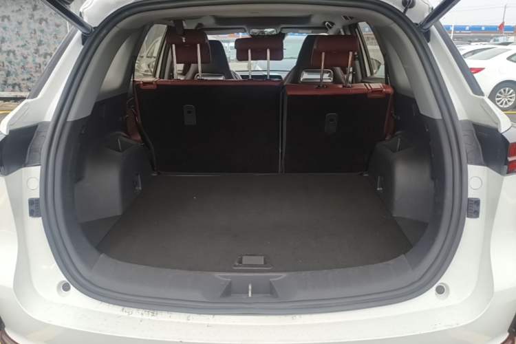 Used CHANGAN CS75 PLUS 2022 2nd Generation 1.5T Automatic Prestige Version Trunk