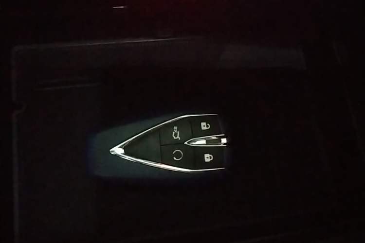 Used CHANGAN CS75 PLUS 2022 2nd Generation 1.5T Automatic Luxury Edition Vehicle Key