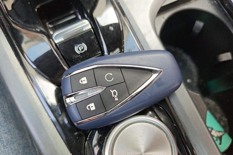 Used CHANGAN CS75 PLUS 2022 2.0T Automatic Pilot Version Vehicle Key