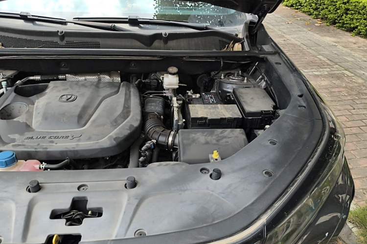 Used CHANGAN CS75 PLUS 2023 3rd Generation 1.5T Automatic Prestige Model Engine Bay Left