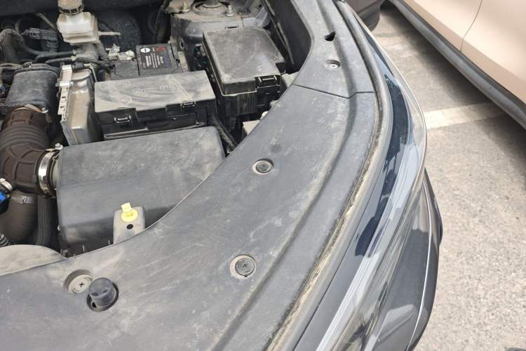 Used CHANGAN CS75 PLUS 2023 3rd Generation 1.5T Automatic Prestige Model Engine Bay Left