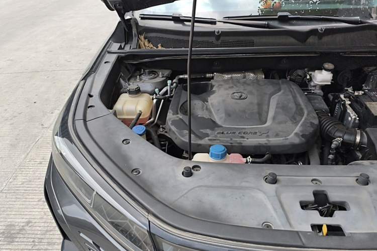 Used CHANGAN CS75 PLUS 2023 3rd Generation 1.5T Automatic Prestige Model Engine Bay Right