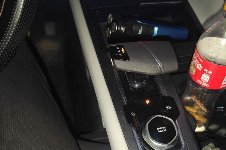 Used CHANGAN CS75 PLUS 2023 3rd Generation 1.5T Automatic Prestige Model Gear Lever