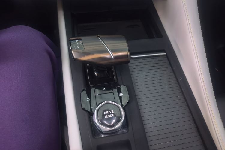 Used CHANGAN CS75 PLUS 2023 3rd Generation 1.5T Automatic Prestige Model Gear Lever