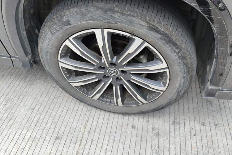 Used CHANGAN CS75 PLUS 2023 3rd Generation 1.5T Automatic Prestige Model Right Front Wheel Hub