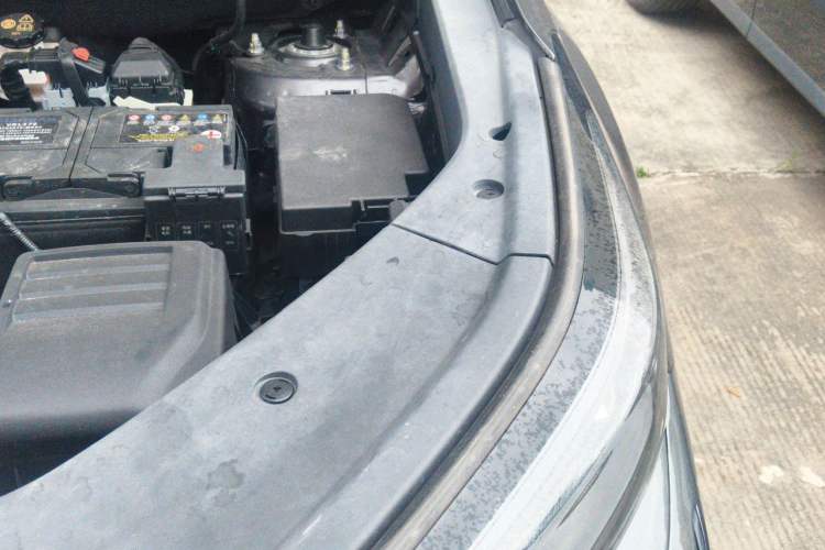 Used CHANGAN CS75 PLUS 2023 3rd Generation 2.0T Automatic Prestige Version Engine Bay Left