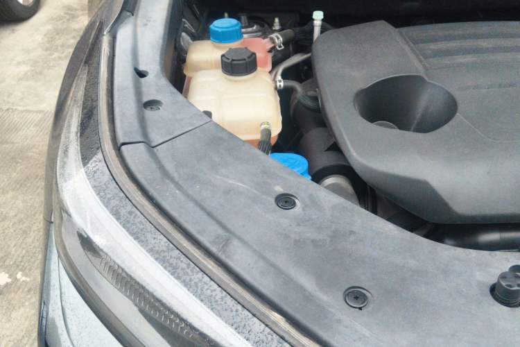 Used CHANGAN CS75 PLUS 2023 3rd Generation 2.0T Automatic Prestige Version Engine Bay Right