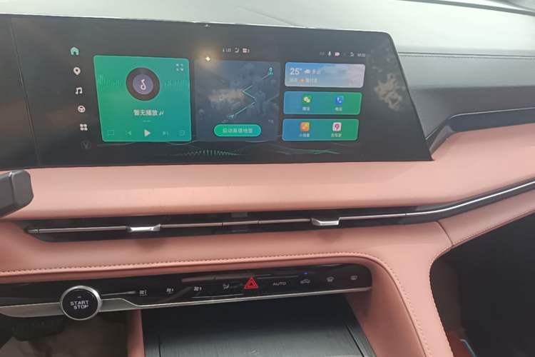 Used CHANGAN CS75 PLUS 2023 3rd Generation 1.5T Automatic Prestige Model Audio And AC Panel