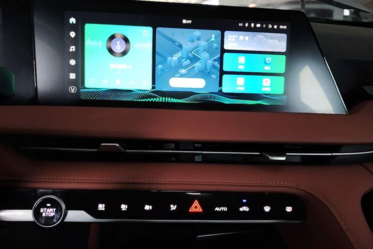 Used CHANGAN CS75 PLUS 2023 3rd Generation 1.5T Automatic Pilot Model Audio And AC Panel