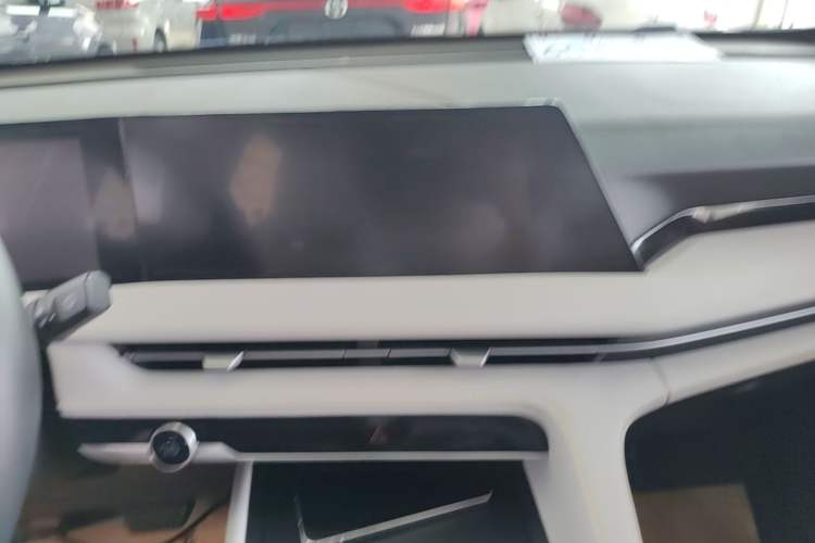 Used CHANGAN CS75 PLUS 2023 3rd Generation 1.5T Automatic Prestige Model Audio And AC Panel