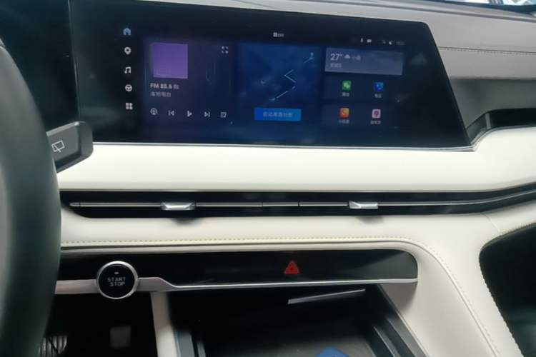 Used CHANGAN CS75 PLUS 2023 3rd Generation 1.5T Automatic Prestige Model Audio And AC Panel