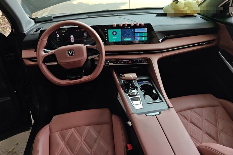 Used CHANGAN CS75 PLUS 2023 3rd Generation 1.5T Automatic Prestige Model Center Console