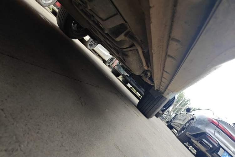 Used CHANGAN CS75 PLUS 2023 3rd Generation 1.5T Automatic Prestige Model Chassis Front Left