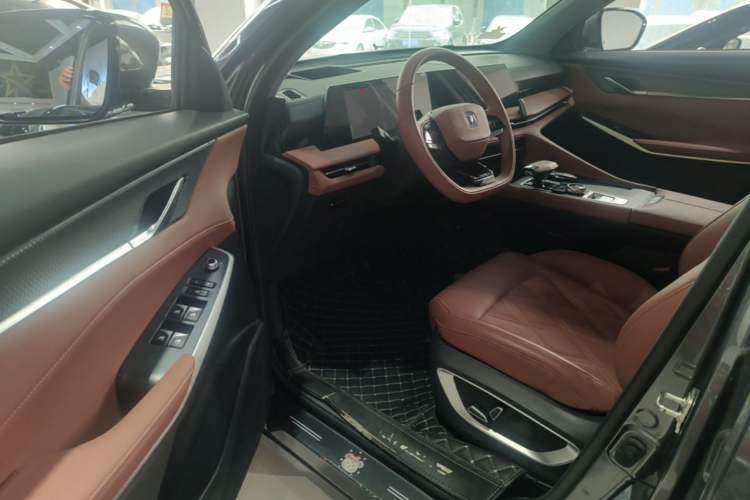 Used CHANGAN CS75 PLUS 2023 3rd Generation 1.5T Automatic Pilot Model Driver Seat