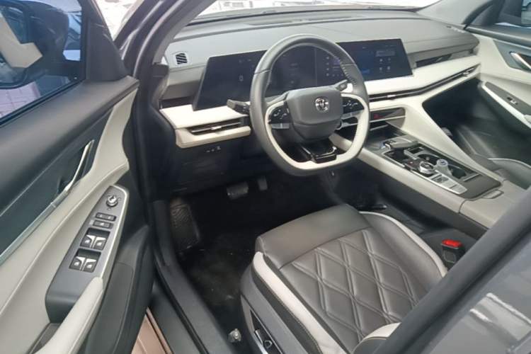 Used CHANGAN CS75 PLUS 2023 3rd Generation 1.5T Automatic Prestige Model Driver Seat