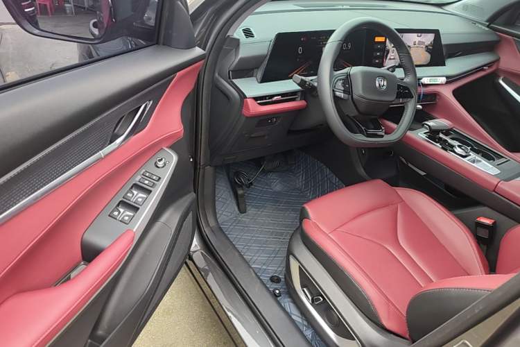 Used CHANGAN CS75 PLUS 2023 2nd Generation 1.5T Automatic Elite Version Driver Seat