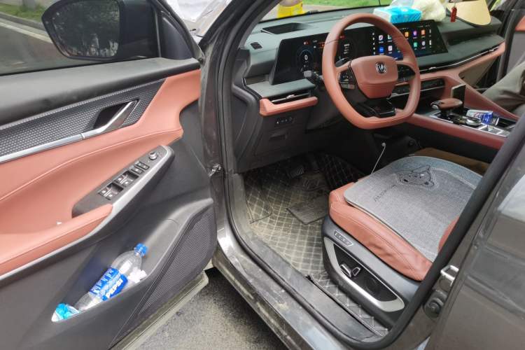 Used CHANGAN CS75 PLUS 2023 3rd Generation 2.0T Automatic Flagship Model Driver Seat