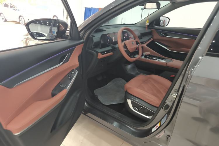 Used CHANGAN CS75 PLUS 2023 3rd Generation 2.0T Automatic Flagship Model Driver Seat